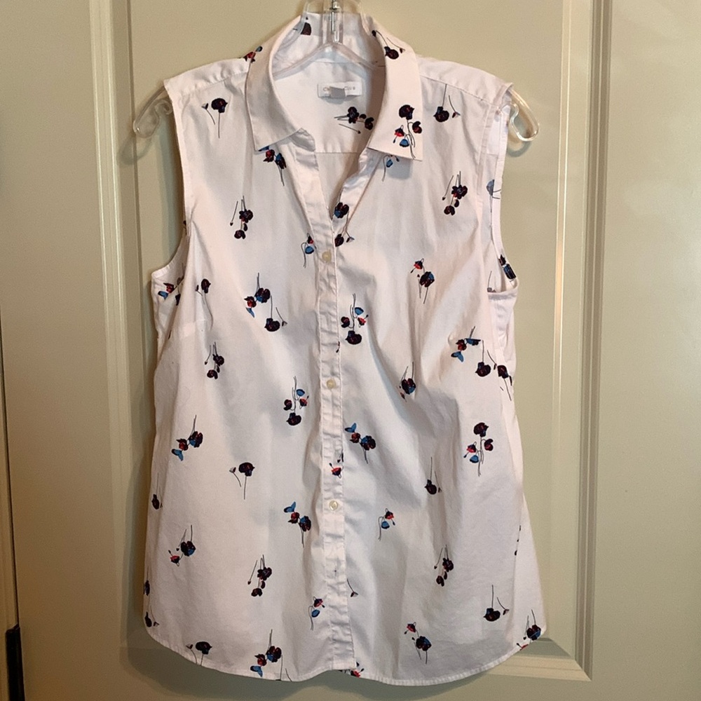 Printed sleeveless top